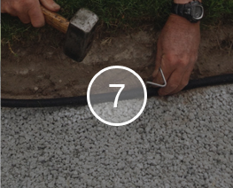 Installation du système d’irrigation goutte à goutte optionnel, pour les parois raides et sèches. Ce système est breveté aux États-Unis sous le numéro 13/822,799 Installation du système d’irrigation goutte à goutte optionnel, pour les parois raides et sèches. Ce système est breveté aux États-Unis sous le numéro 13/822,799